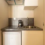 Stylish & Cozy Air-conditioned