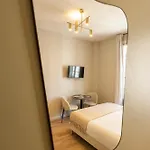 Stylish & Cozy Air-conditioned