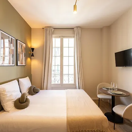 דירה Stylish & Cozy Air-conditioned